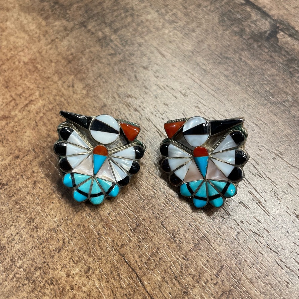 Zuni Bird Stud Earrings - Mother of Pearl, Turquoise & Coral